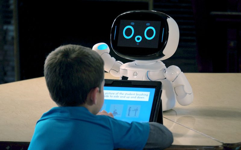 Companion Bot e Autismo: quando la tecnologia diventa una porta d’accesso alla relazione
